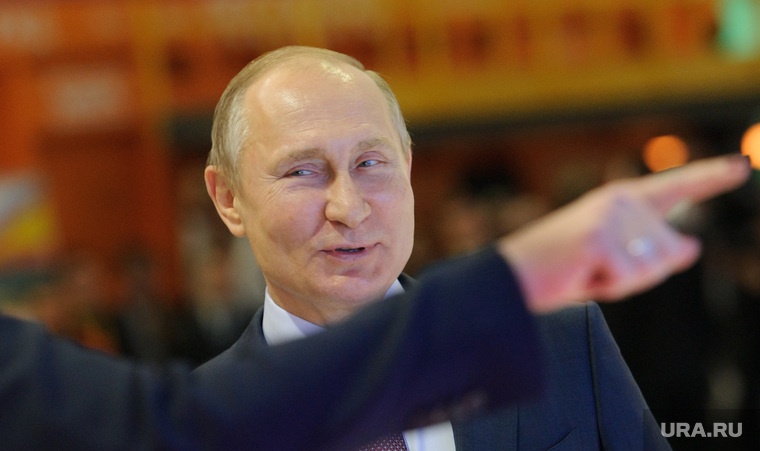 Визит Президента РФ Владимира Путина на "VI Всероссийский форум рабочей молодёжи". Екатеринбург, улыбка, путин владимир