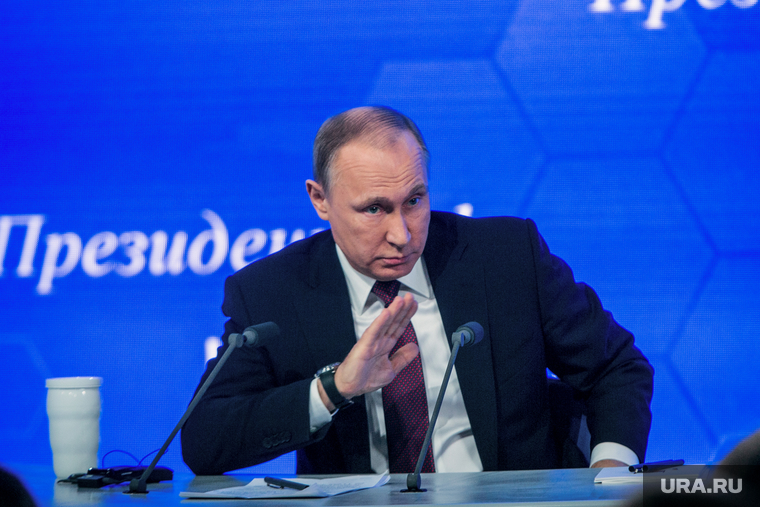 12 ежегодная итоговая пресс-конференция Путина В.В. (перезалил). Москва, портрет, путин владимир, жест рукой