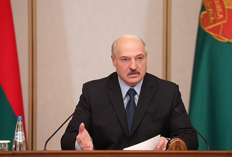 Лукашенко объяснил происхождение неоднозначной фразы в конспекте чиновника