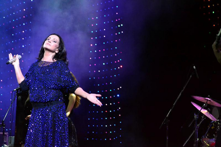В Казахстане остались поклонники Ротару, которые готовы платить за ее концерты «сотни тысяч евро»
