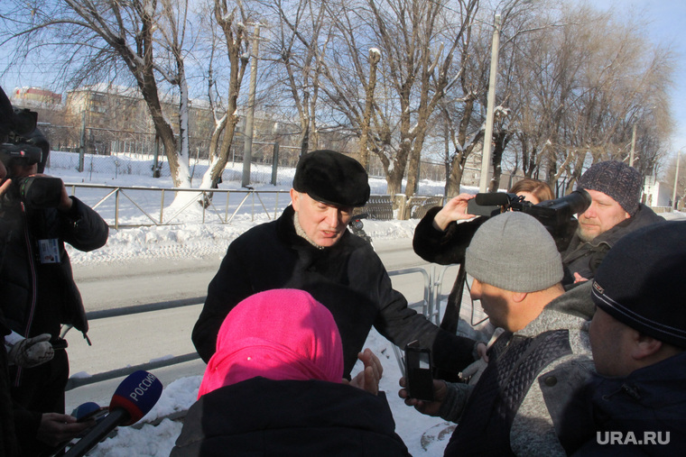 Губернатор Борис Дубровский возле места трагедии