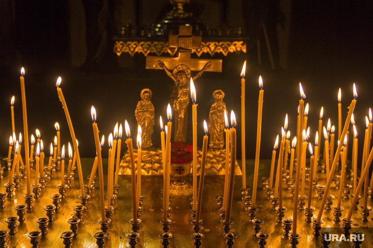 Клипарт. Магнитогорск, свечи, церковь, религия, молитва, распятие, память