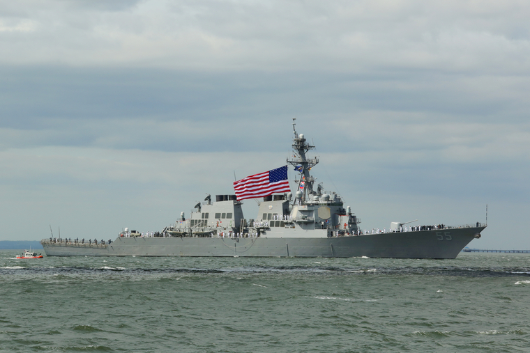 Клипарт depositphotos.com, море, американский флаг, военный корабль, эсминец сша