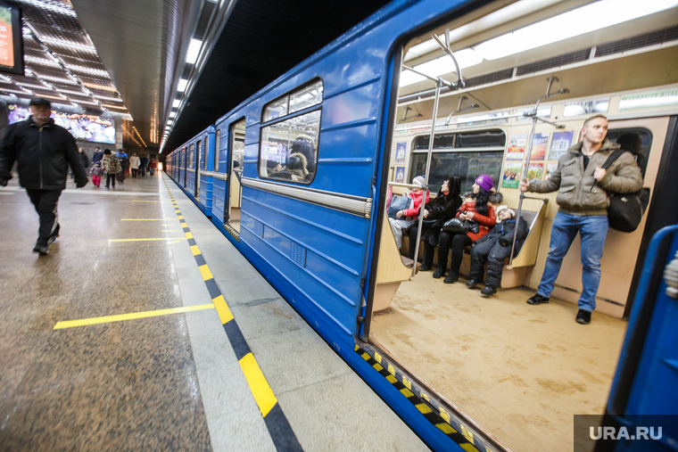 Метрополитен. Екатеринбург, общественный транспорт, метрополитен, станция проспект космонавтов, метро