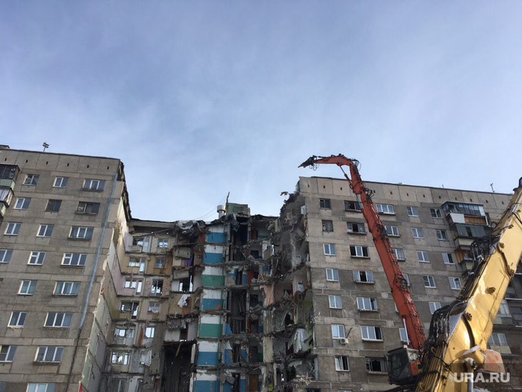 Обрушение дома в Магнитогорске, разрушенный дом, проспект карла маркса 164, демонтаж подъезда
