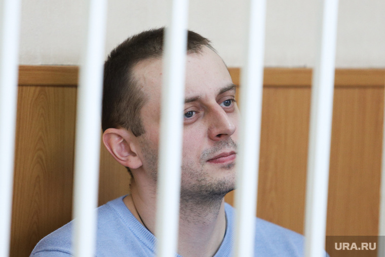 Очередное заседание по уголовному делу Владимира Рыжука. Курган, решетка, рыжук владимир