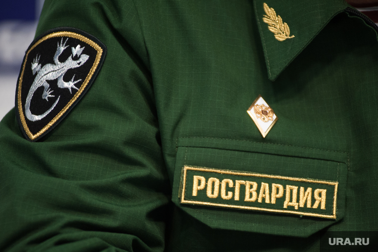 Пресс-конференция, посвященная формированию и деятельности Уральского округа войск национальной гвардии РФ. Екатеринбург, шеврон, росгвардия, войска уральского региона