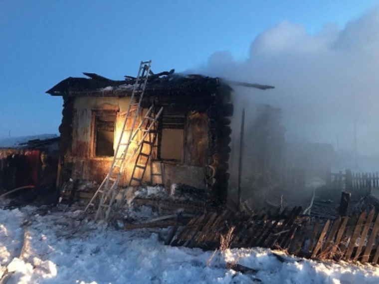 В огне погибли трое малолетних детей