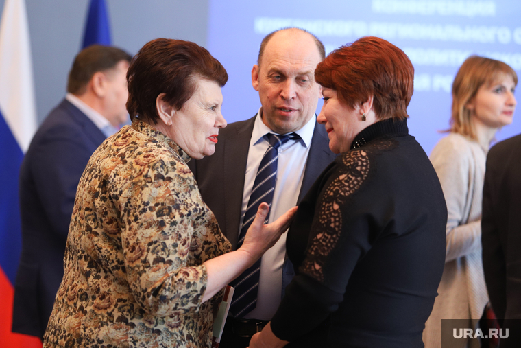 Глава Шадринска Людмила Новикова принимала поздравления с днем рождения