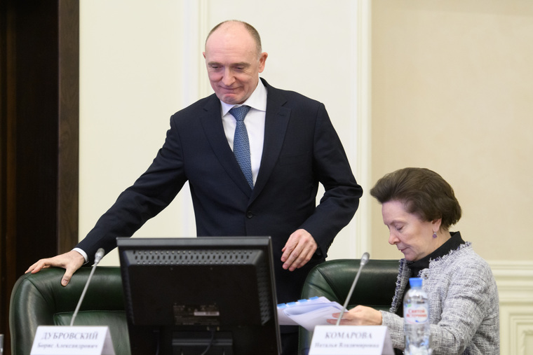 Губернаторы ХМАО и Челябинской области показали падение в январе