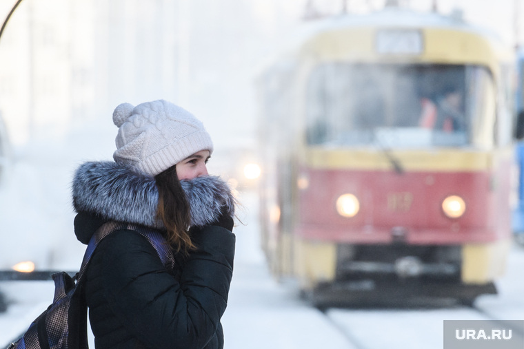 Морозы в Екатеринбурге, остановка, общественный транспорт, мороз, холод, холодная погода
