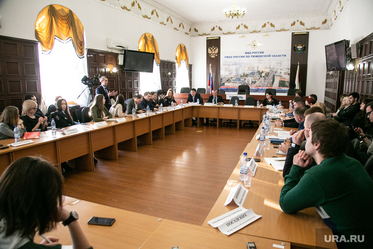 Круглый стол с блоггерами
Тюмень, совещание, заседание