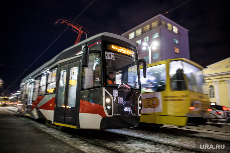 Демонстрация новых моделей трамваев в Западном трамвайном депо. Екатеринбург, трамвай