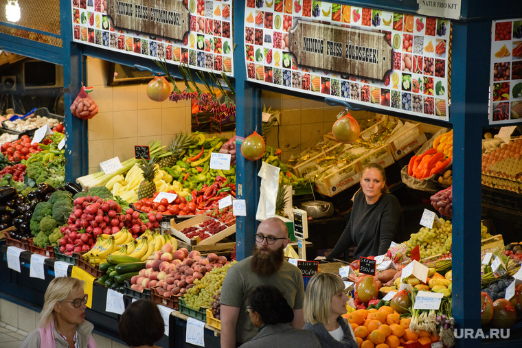 Виды Будапешта. Венгрия, продукты, овощи фрукты, еда, центральный рынок будапешта