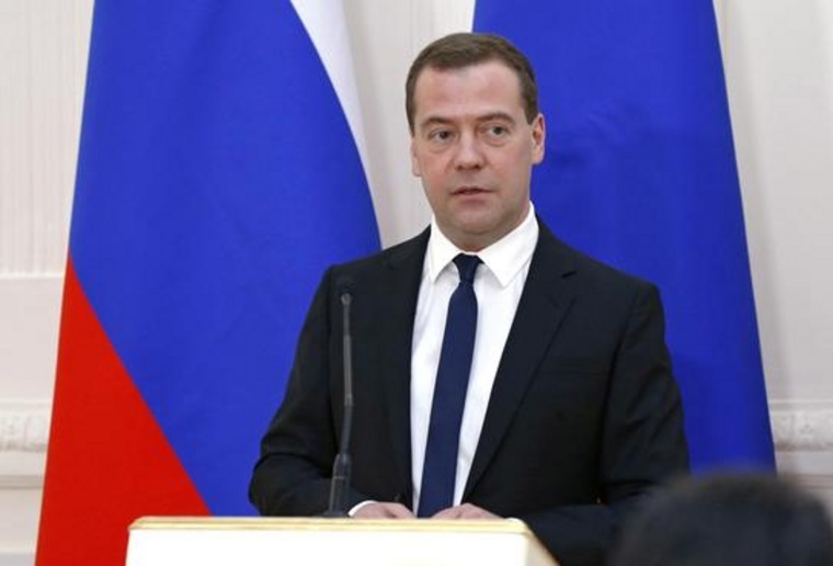 Губернаторы выйдут на связь с Медведевым после совещания с Патрушевым