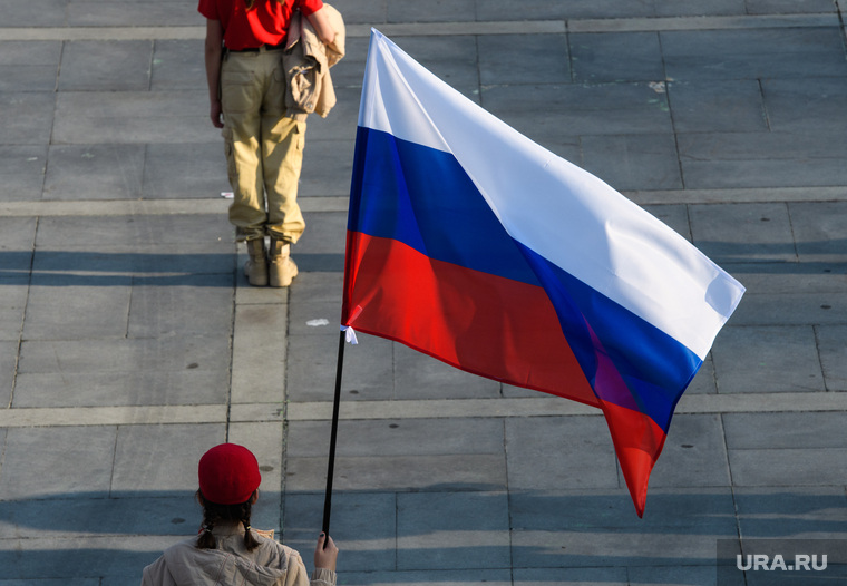 День флага в Екатеринбурге, триколор, флаг россии, юнармия