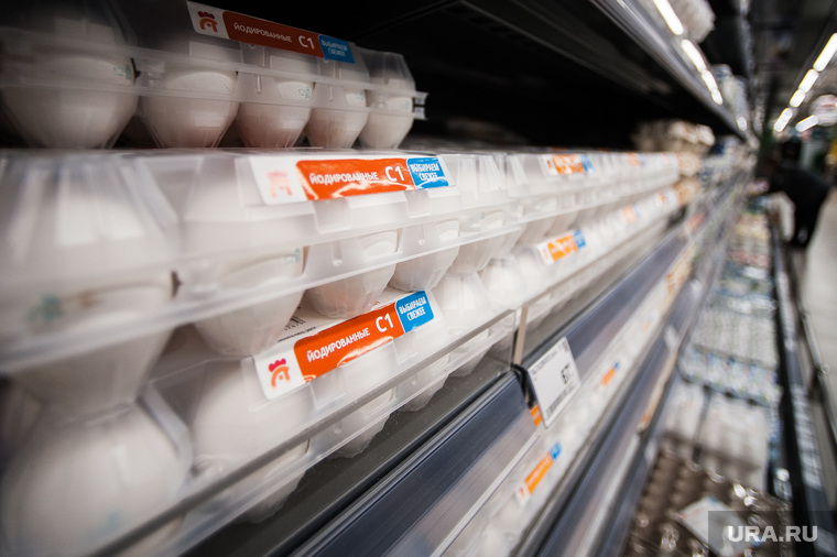 Открытие супермаркета «Перекресток». Екатеринбург, продуктовый магазин, яйца, прилавок
