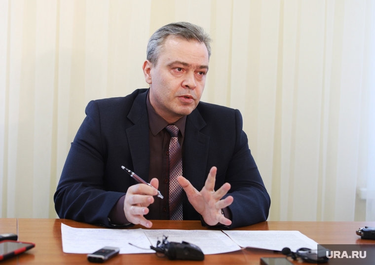 Эдуард Абрамов призвал общественность участвовать в контроле за питанием школьников