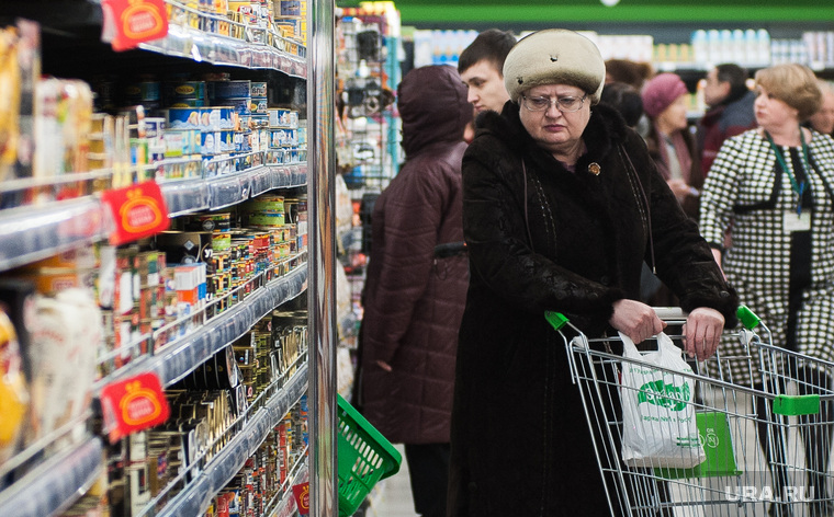 Открытие супермаркета «Перекресток». Екатеринбург, покупатель, продуктовый магазин, бакалея, тележка с продуктами, супермаркет