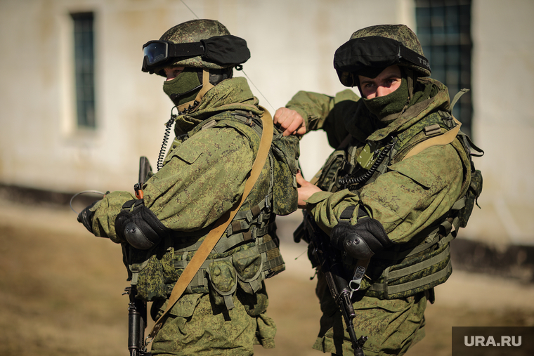 Севастополь и Симферополь. 
2014 - 2016. Крым, армия, военные, вежливые люди, солдат
