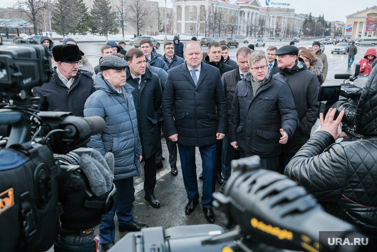 Губернаторы УрФО в Кургане. Презентация техники курганских предприятий., цуканов николай