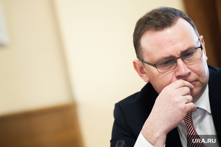 Рабочая поездка полномочного представителя Президента РФ в Уральском федеральном округе Николая Цуканова и губернатора Свердловской области Евгения Куйвашева в Нижний Тагил.
Свердловская область, пинаев владислав, очки, жест рукой