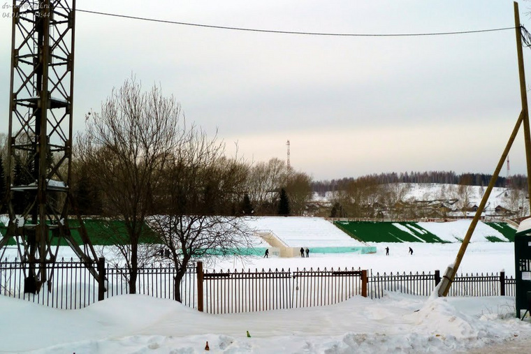 Тело погибшего нашли на местном стадионе