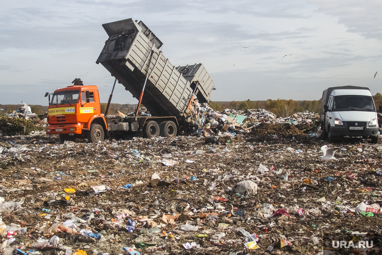 Проверка ОНФ и Общественной палатой Тюменской области полигона твердых бытовых отходов на Велижанском тракте. Тюмень, мусор, мусоровоз, отходы, полигон тбо, свалка, экология