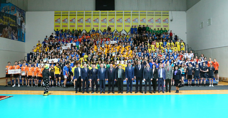 В Югре в школьных состязаниях по волейболу приняли участие свыше 650 человек