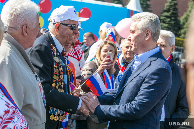 Первомайскую колонну возглавлял мэр Москвы Сергей Собянин