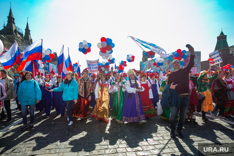 Первомайская демонстрация на Красной площади. Москва, 1 мая, первомай, праздник труда, первомайская демонстрация