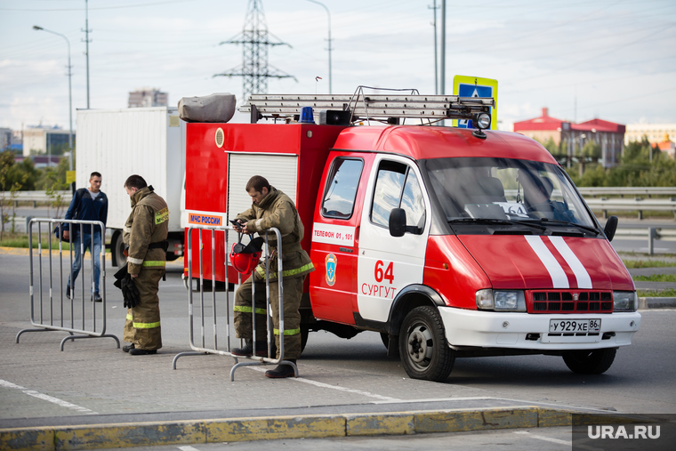 Резня на проспекте Ленина. Сургут, мчс, эвакуация, пожарная машина, сити молл