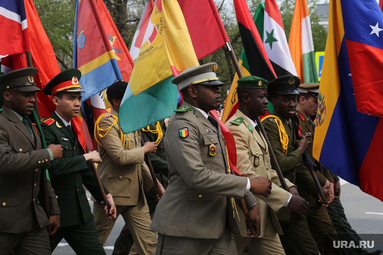 Учиться в Тюменское высшее военно-инженерное командное училище приезжают со всего мира