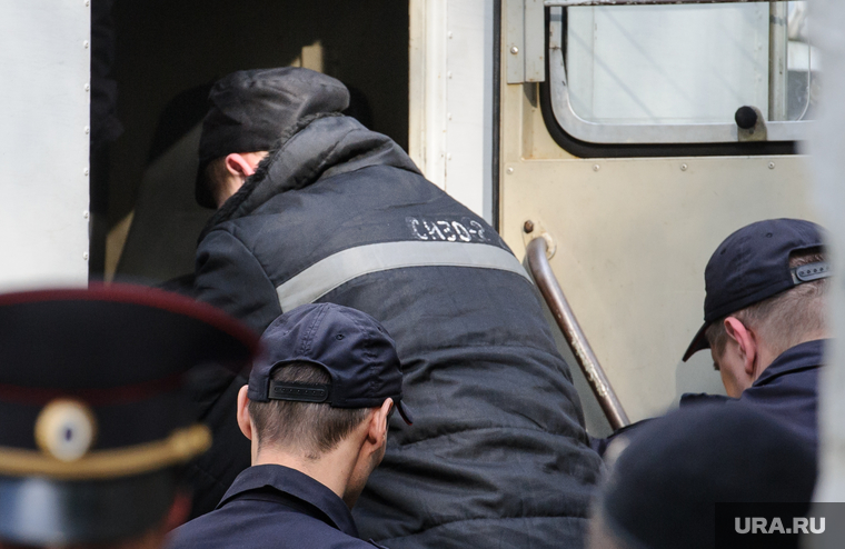 Суд над Олегом Дудко, дело о стрельбе в Тимониченко. Екатеринбург, сизо, автозак, охрана, конвой, полиция, тюремная одежда, перевозка заключенных, тюремная роба