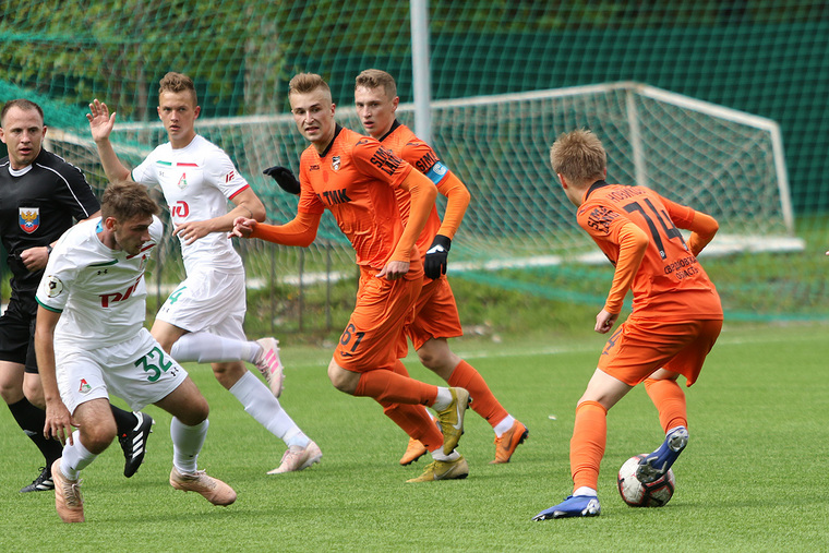 «Локомотив» и «Урал» встретятся на поле два раза подряд — в Екатеринбурге 19 мая и в Самаре 22 мая