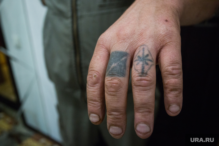 Татуировки «опущенных» в тюрьме
