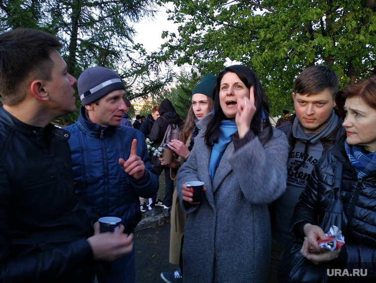 Пресс-секретарь митрополита Анжела Тамбова лично участвовала в дискуссиях в сквере