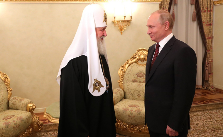 Владимир Путин поздравил патриарха Кирилла с именинами