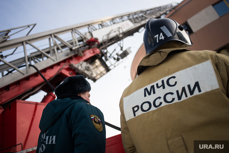 Пожарно-тактическое учение в рамках подготовки к Чемпионату мира по футболу FIFA 2018. Екатеринбург , мчс, пожар, служба спасения, чрезвычайная ситуация, спасение, пожарная лестница