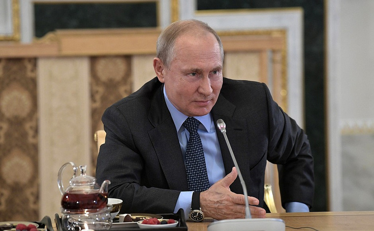 Глава РФ Владимир Путин не видит ничего страшного в ошибке зарубежных СМИ