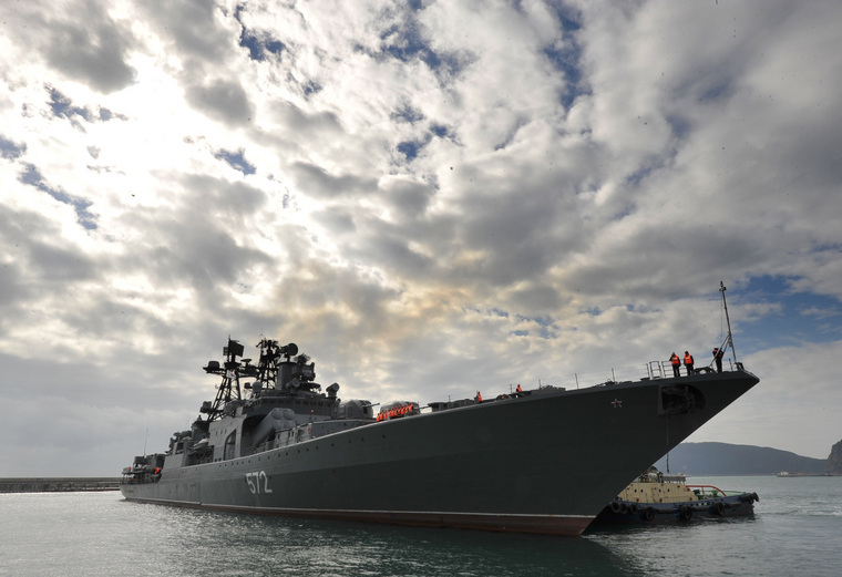 «Адмирала Виноградова» готовят к российско-китайским учениям