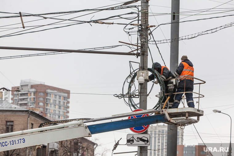 ЧП на Октябрьском Поле. Москва, камера наблюдения, ремонтники