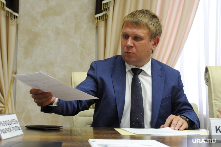 Смышляев Сергей подает документы в кандидаты на пост губернатора. Челябинск, портрет, необр