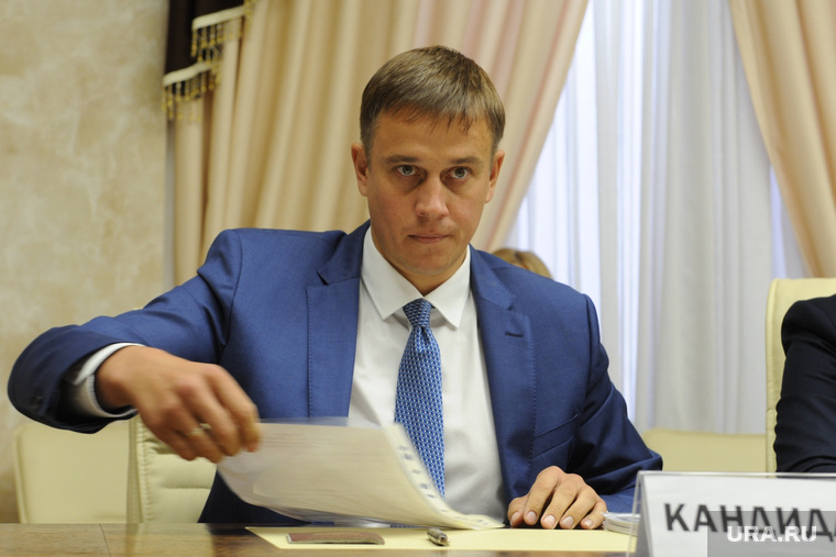 Виталий Пашин подает документы в кандидаты на пост губернатора. Челябинск, необр