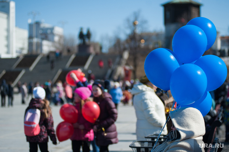 Ежегодная городская акция "12 апреля – 12 часов – 12 залпов ракет" в Историческом сквере. Екатеринбург
, шары, шарики, воздушные шарики, праздник