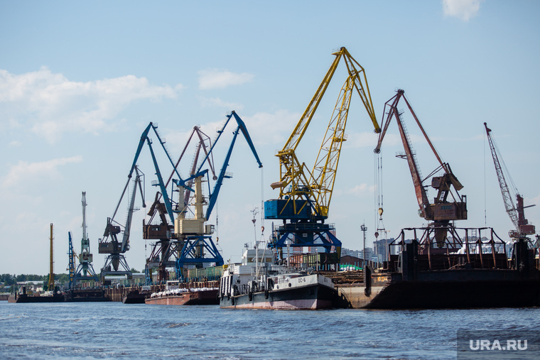 Профилактический рейд по безопасности на водных объектах. Сургут, краны, обь, речной порт
