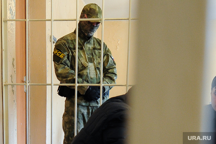 Избрание меры пресечения Владимиру Белоносову, обвиняемому в коррупции. Челябинск, фсб, клетка, арест