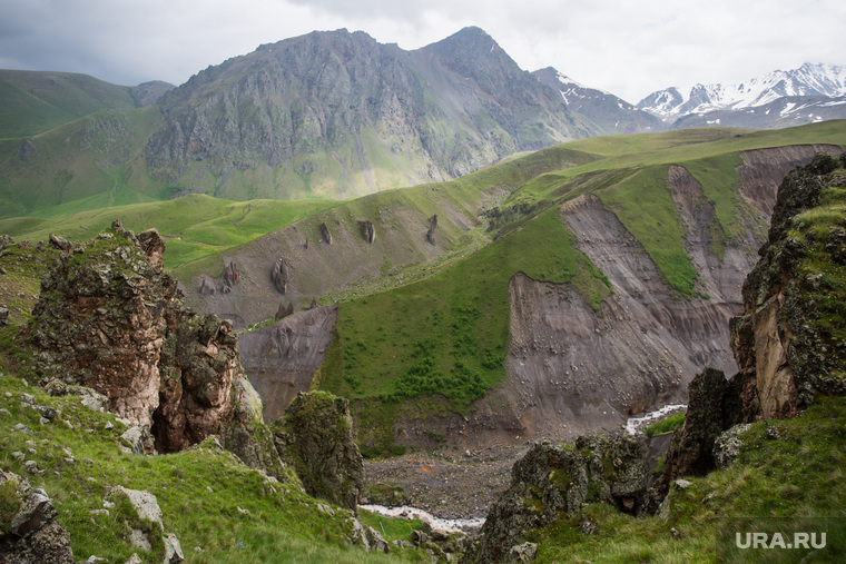 Кавказские горы в окрестностях Эльбруса, природа россии, природа кавказа, приэльбрусье, урочище джилы су, достопримечательности кавказа, кавказские горы, туризм, горы
