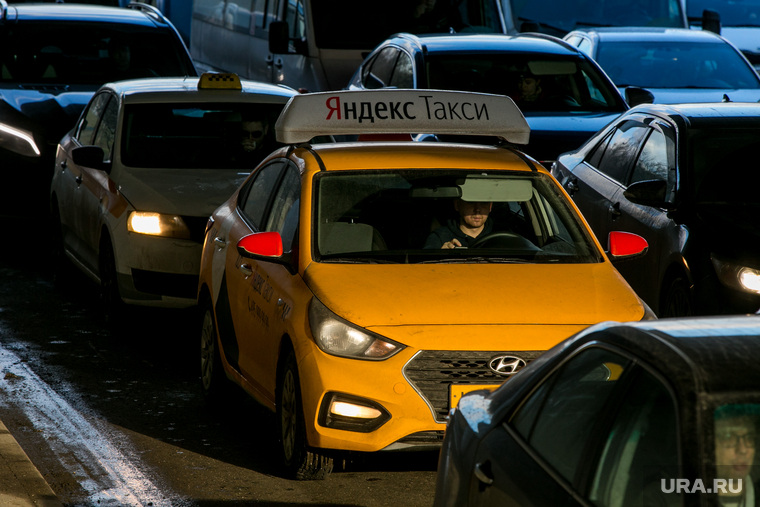Пробки в городе. Москва, машины, пробка, трафик, яндекс такси, автомобили, автотранспорт