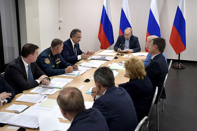 Путину не понравилось, как в пострадавшем от паводка Тулуне распределяется помощь